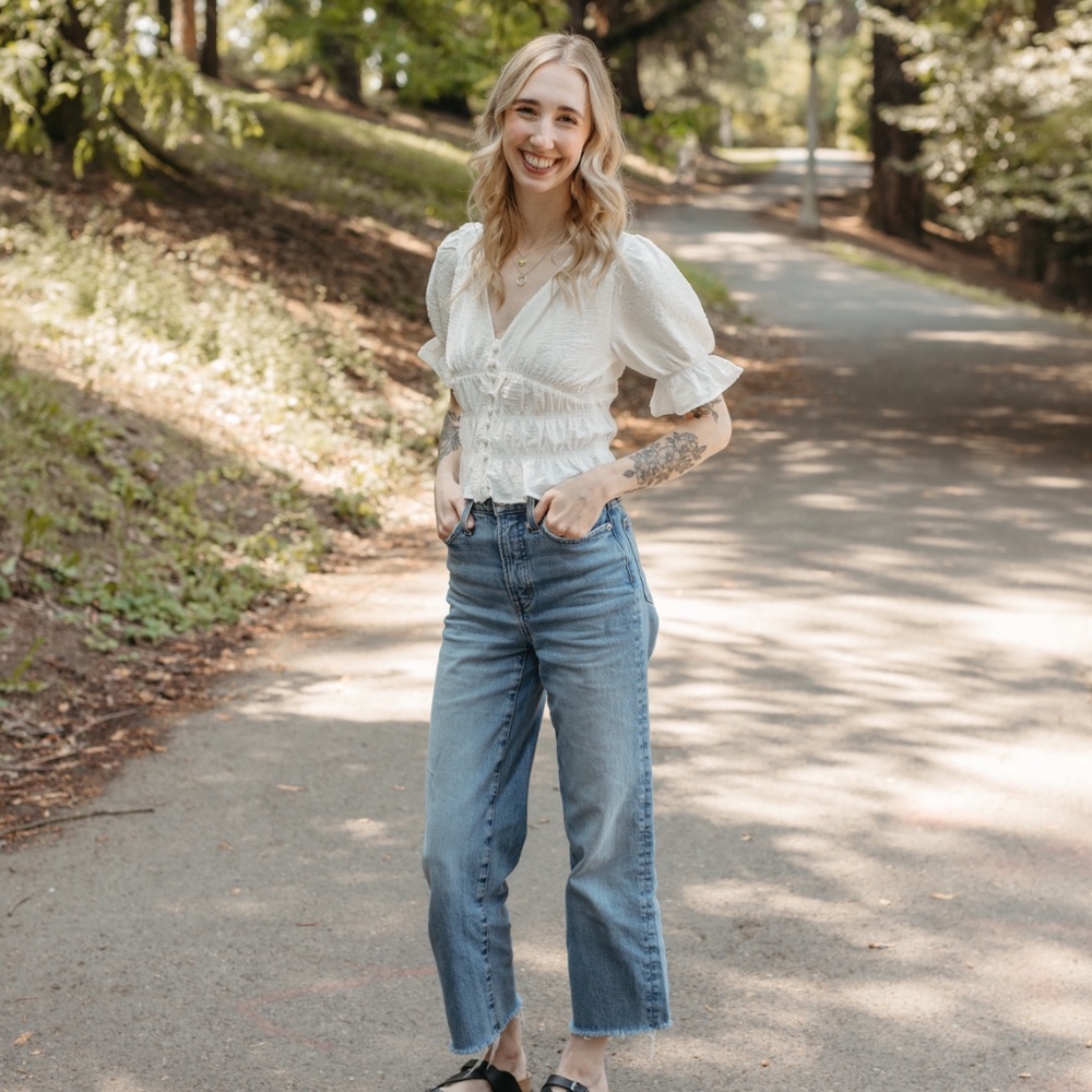 Meet your Posher, Cierra